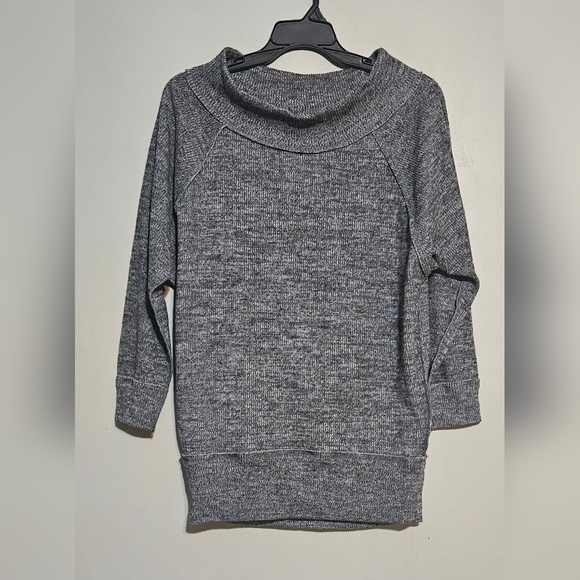 💜💖UMGEE Sweater Gray Pullover Size M🩵 - Picture 1 of 7